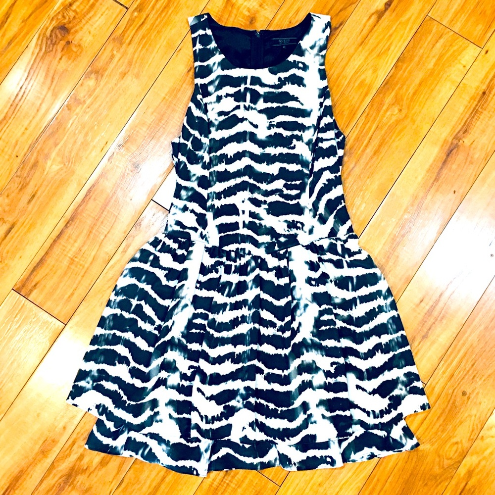 Guess Marciano trapeze style black white tie dye mini dress sleeveless s…